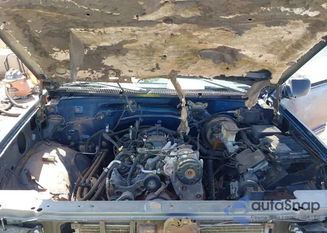 1998 Chevrolet K1500 Fleetside z USA, uszkodzony, nr VIN 2GCEK19R4W1202814